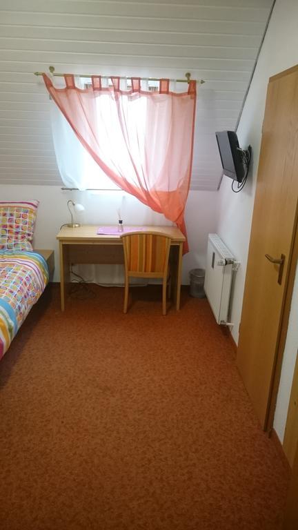 Gasthof Wilhelm Tell Fremdenzimmer Zirndorf Exterior foto