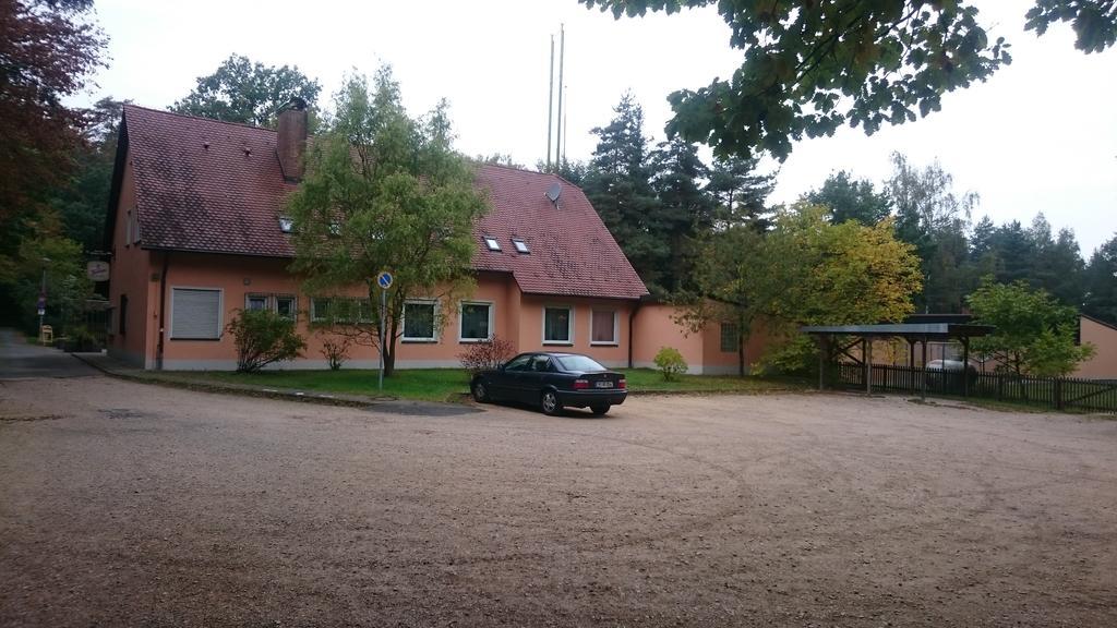 Gasthof Wilhelm Tell Fremdenzimmer Zirndorf Exterior foto